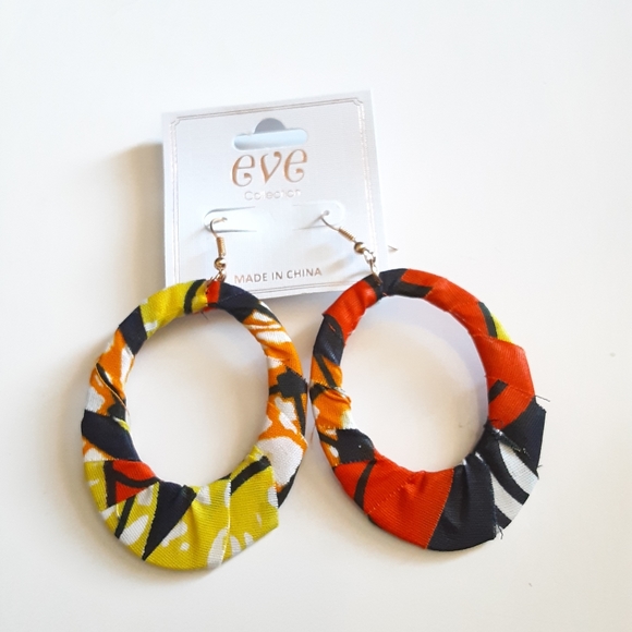 Eve Collection Dangle Earrings - Picture 2 of 7